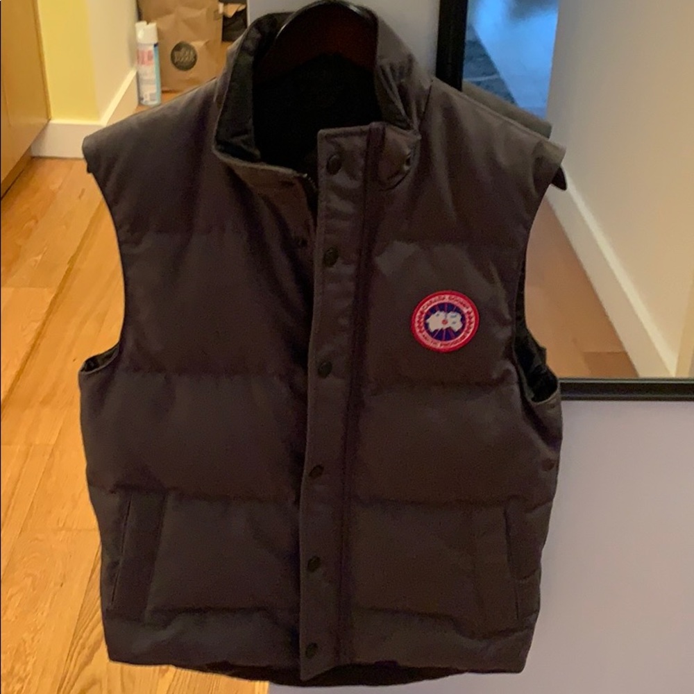 COPY - Canada Goose winter vest. Worn less than 5…
